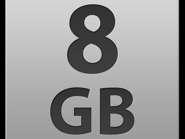 8 GB en los correos de los clientes