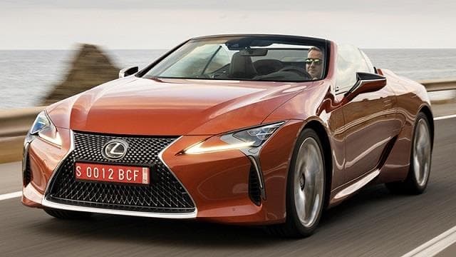 Lexus LC 500 Cabrio, con un motor de V8